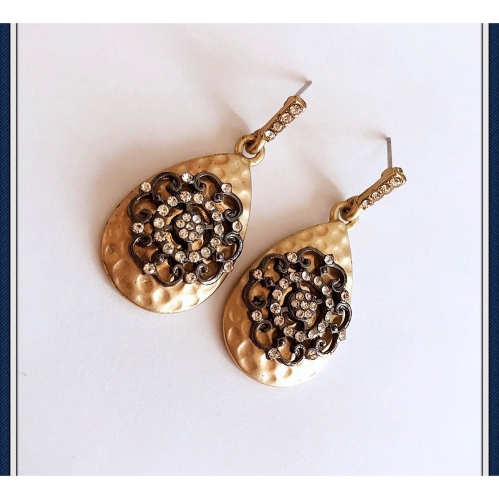 Vintage Gold Tone Rhinestone Hammered Teardrop Dangle Earrings Black Enamel